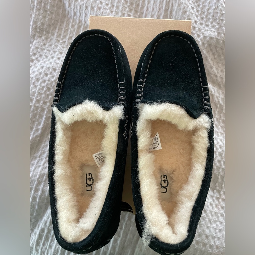 Women’s Ugg slippers
